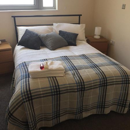 Sky Night Serviced Apartments カーディフ エクステリア 写真