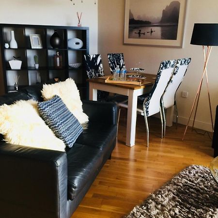 Sky Night Serviced Apartments カーディフ エクステリア 写真