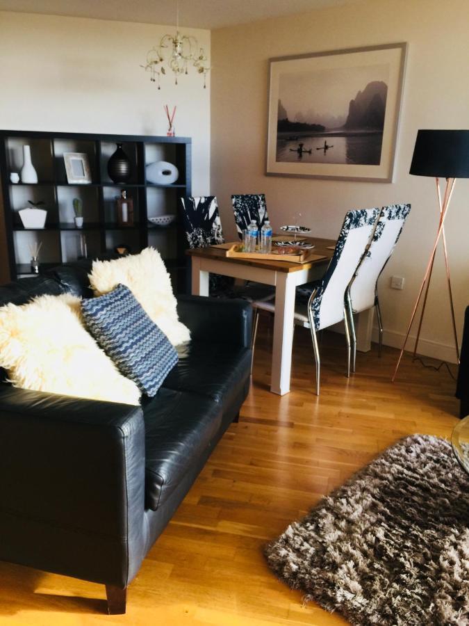 Sky Night Serviced Apartments カーディフ エクステリア 写真