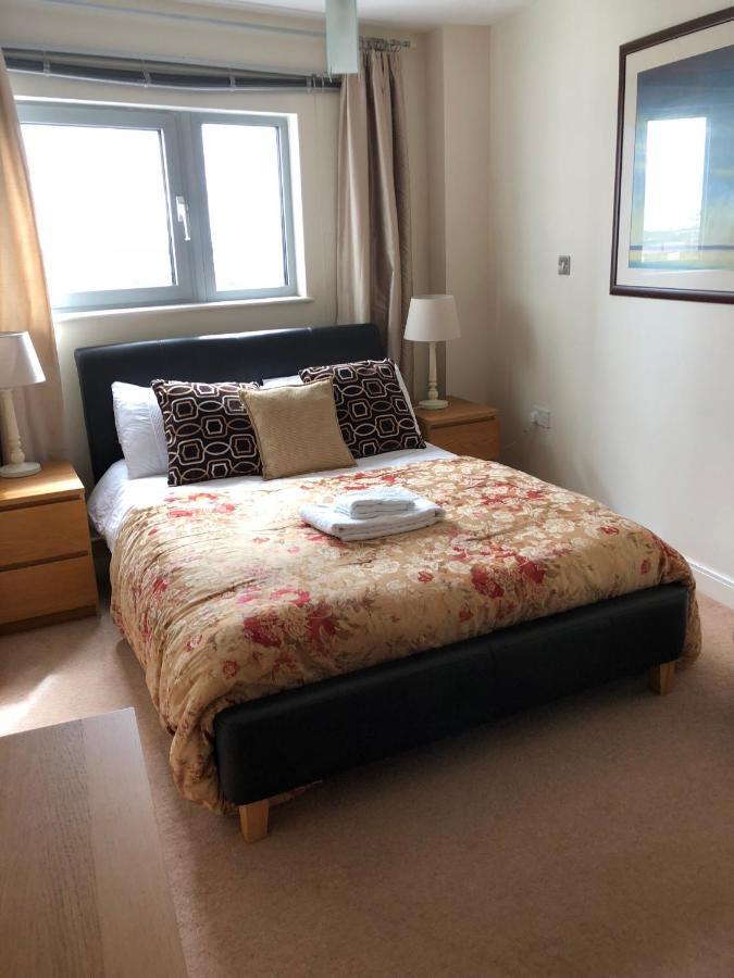 Sky Night Serviced Apartments カーディフ エクステリア 写真