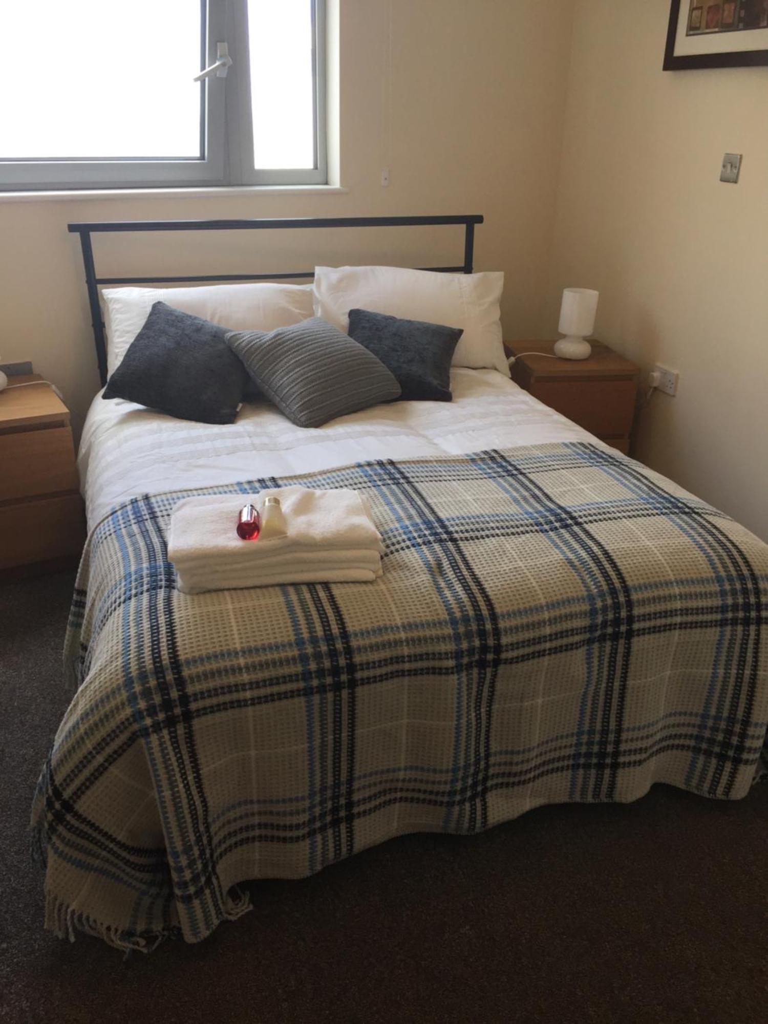 Sky Night Serviced Apartments カーディフ エクステリア 写真