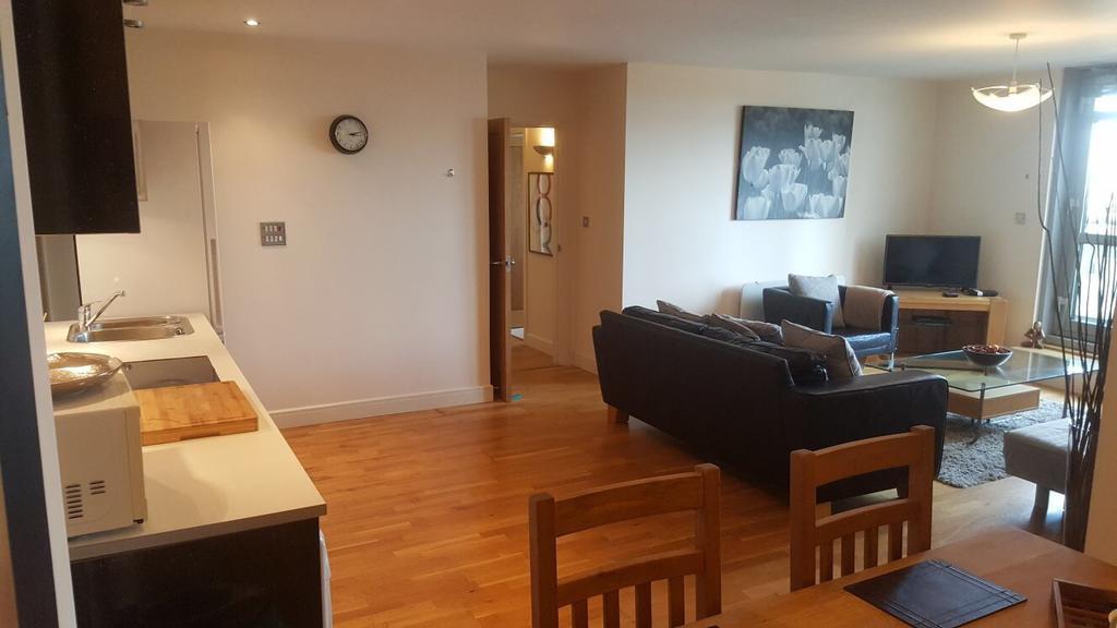 Sky Night Serviced Apartments カーディフ エクステリア 写真