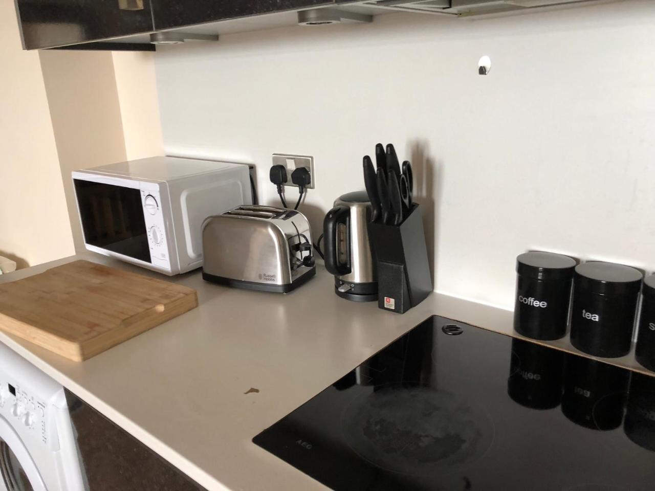 Sky Night Serviced Apartments カーディフ エクステリア 写真