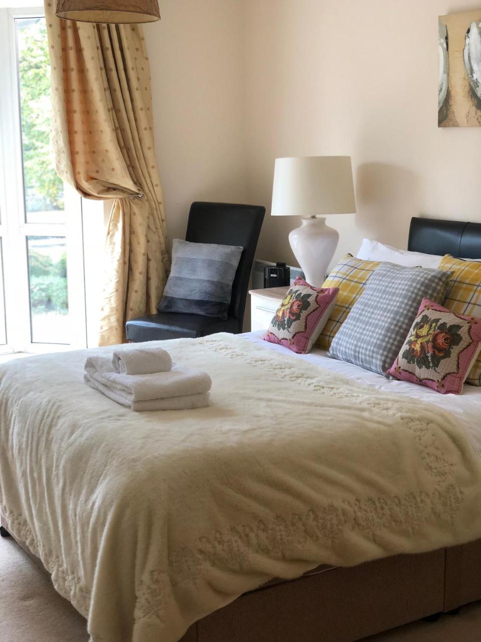 Sky Night Serviced Apartments カーディフ エクステリア 写真